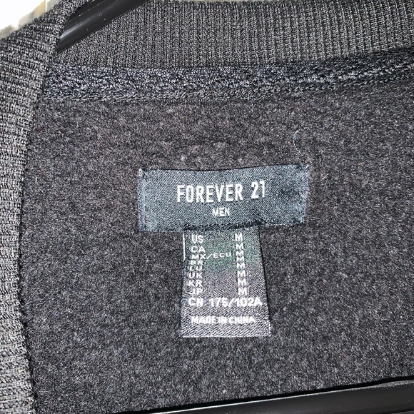 SALE! Mens F21 black sweatshirt - Picture 2 of 3